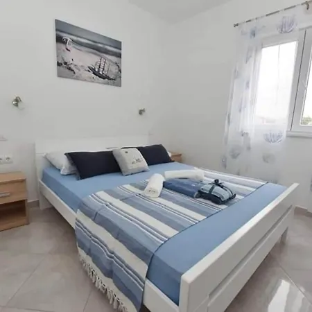 Ana - Two Bedroom A4 アパート